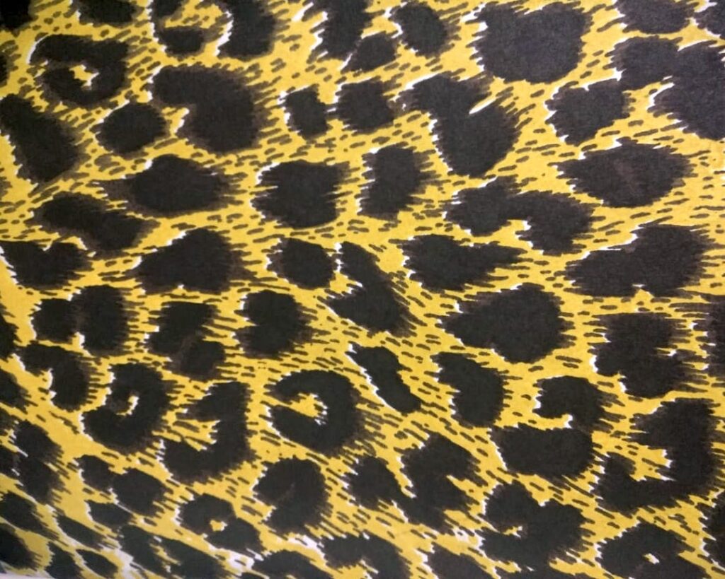 lenço leopardo